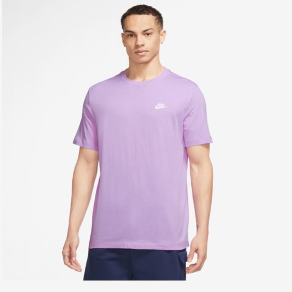 Nike Mens Embroidered Futura T-Shirt in Rush Fuchsia Size Small.